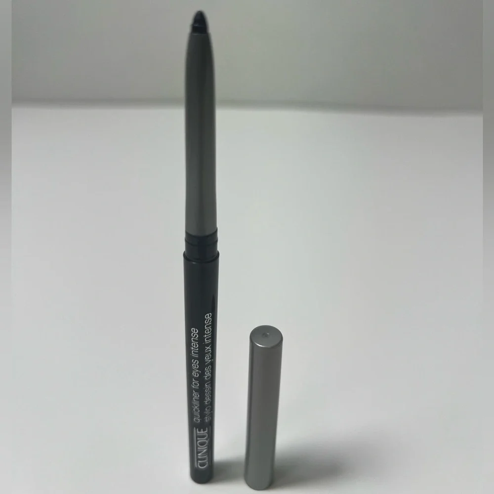 Clinique Quickliner for Eyes Intense Eyeliner in 01 Intense Black
